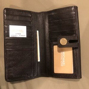 Micheal by Michael Kors Wallet